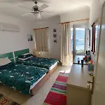 Bodrum Bosphorus Beachfront For 9 People Vakantiehuis