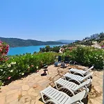 Vakantiehuis Bodrum Bosphorus Beachfront For 9 People