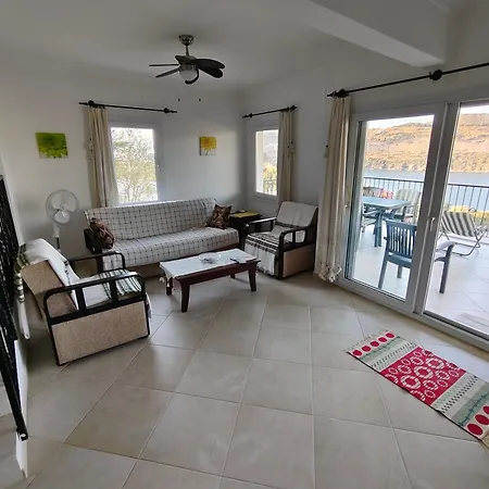 בית נופש Bodrum Bosphorus Beachfront For 9 People