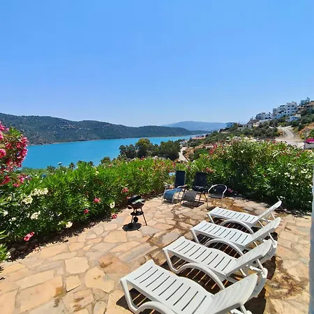 Dom wakacyjny Bodrum Bosphorus Beachfront For 9 People