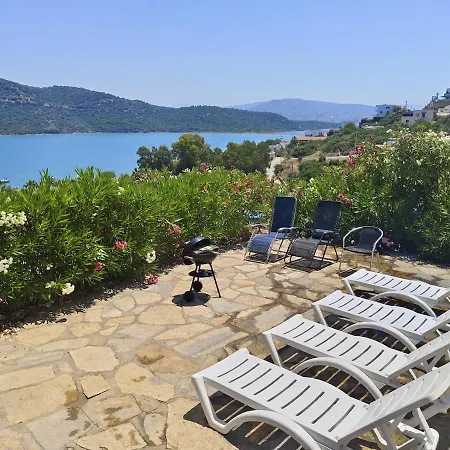 Bodrum Bosphorus Beachfront For 9 People Dom wakacyjny