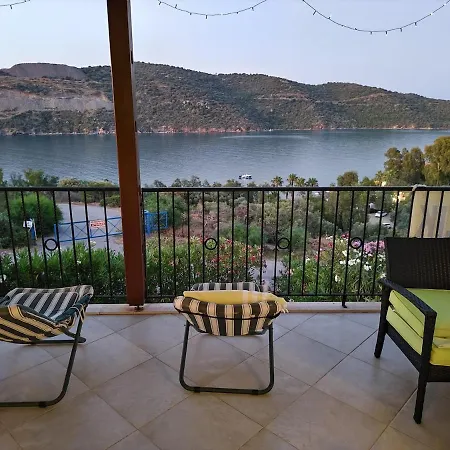 Dom wakacyjny Bodrum Bosphorus Beachfront For 9 People