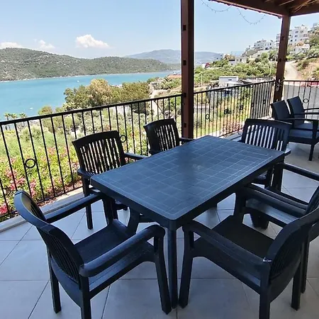 Bodrum Bosphorus Beachfront For 9 People Dom wakacyjny *